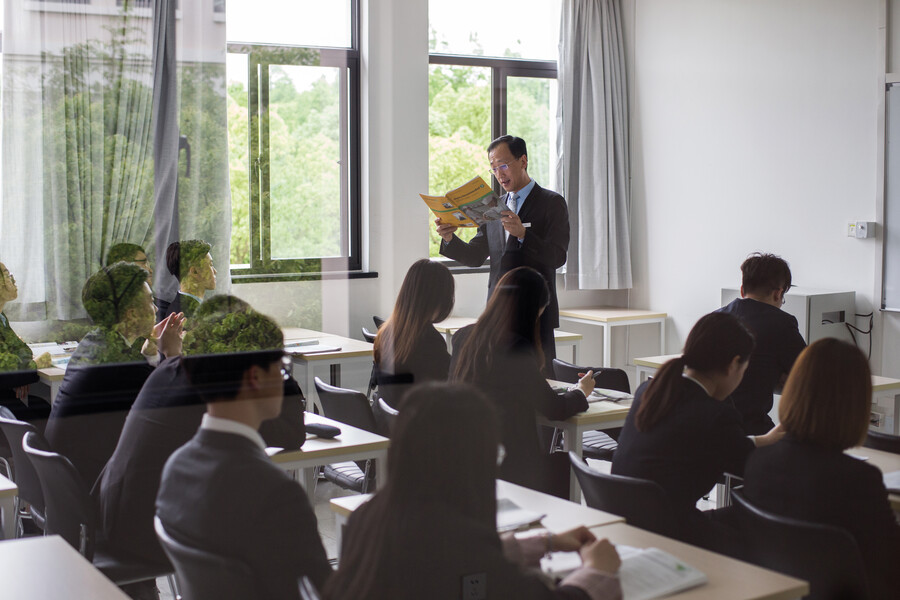 Les Roches Global Hospitality Education: Diploma in Global Hospitality Management